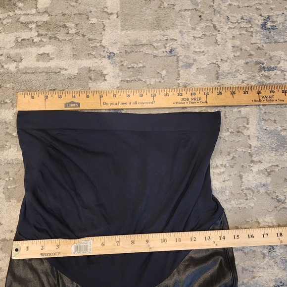 Spanx Mama Maternity Black Faux Leather Leggings Size 1X Vegan Leather Stretchy - Picture 8 of 16